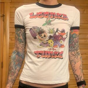 Looney Tunes tee xs